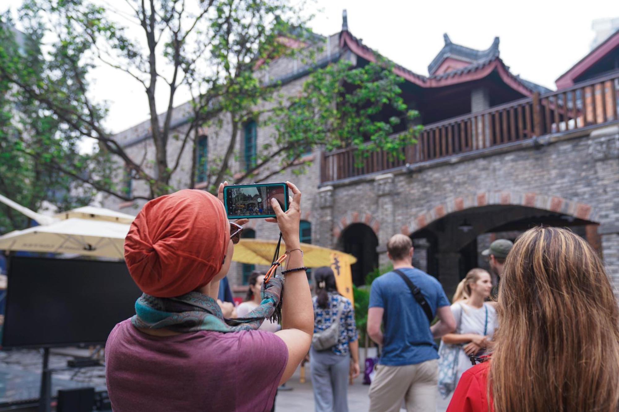 Chengdu Mix Hostel Courtyard Poshpacker Kültér fotó